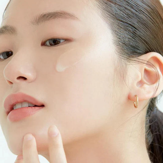 https://allurify.pk/collections/k-beauty/products/axis-y-dark-spot-correcting-glow-serum?variant=51708440445244