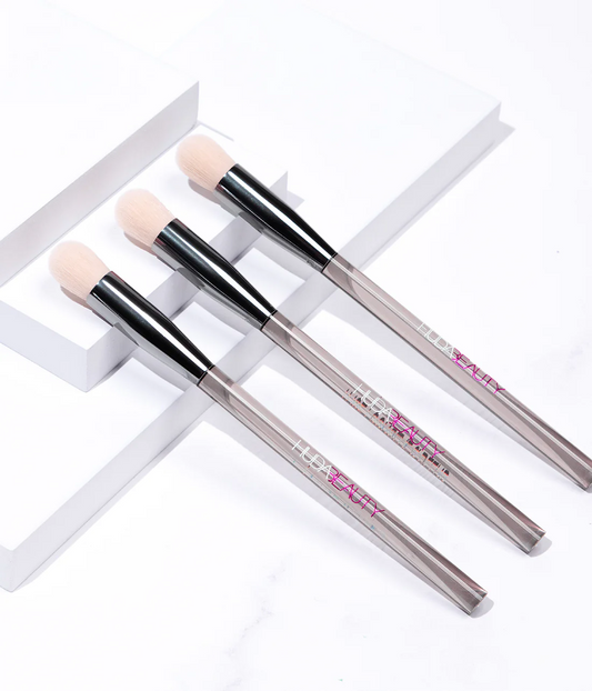 Huda Beauty Conceal & Blend Complexion Brush