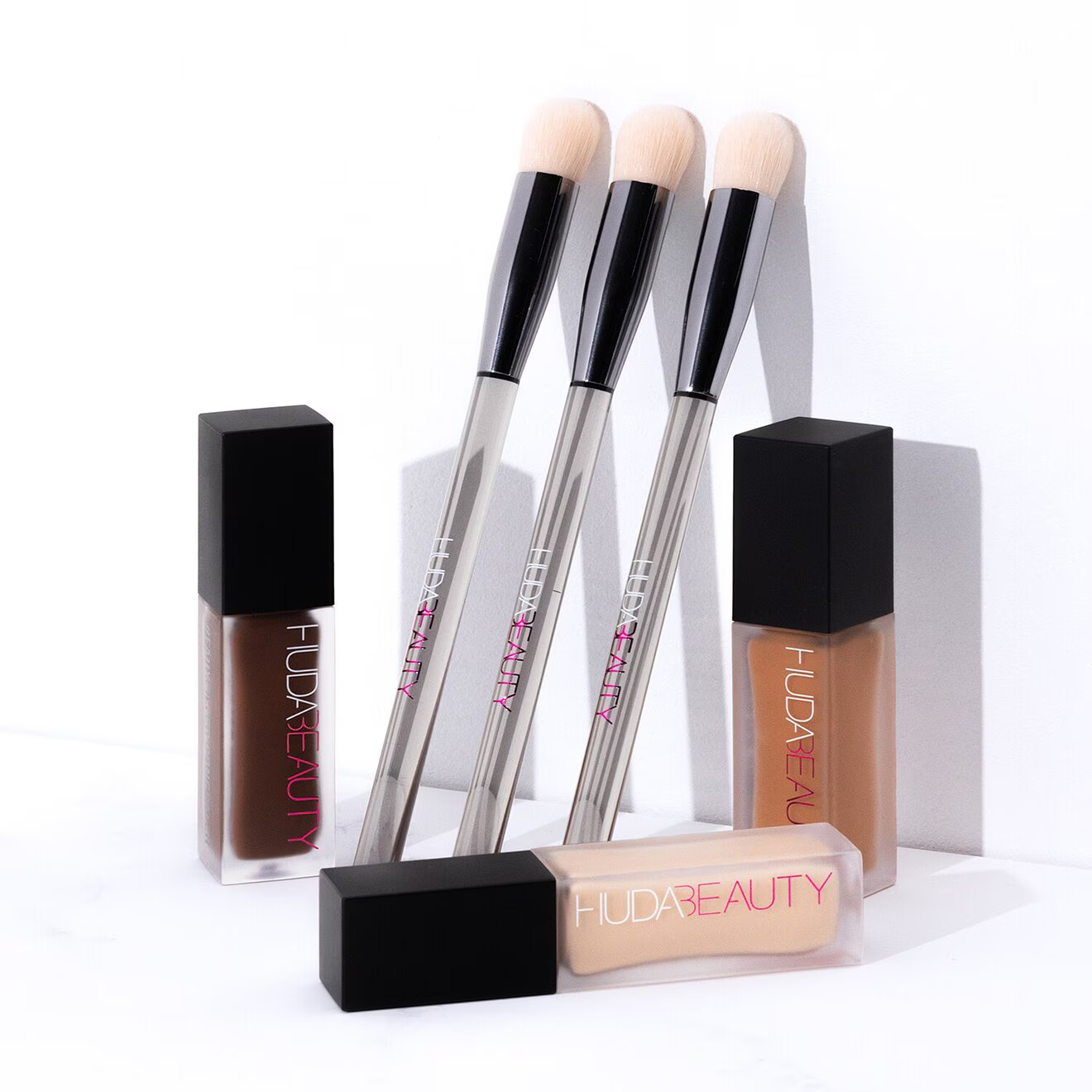 Huda Beauty Conceal & Blend Complexion Brush