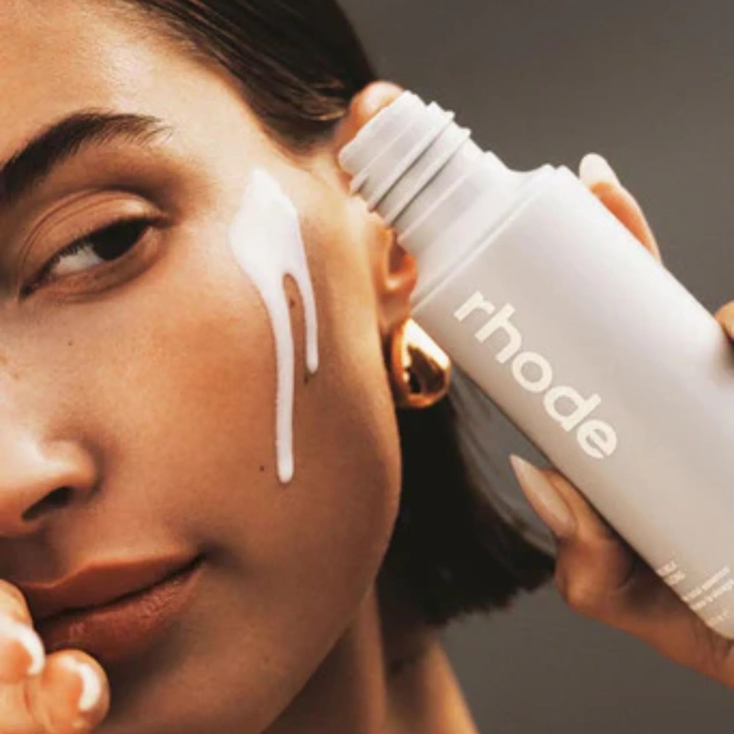 Rhode - Glazing Milk Essence